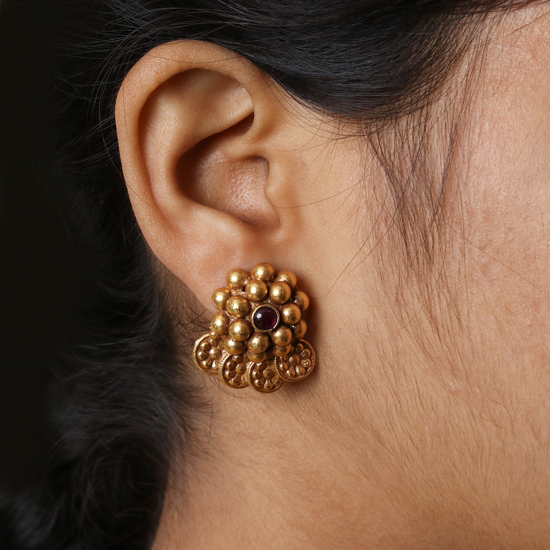 Goldplated Kudi Studds